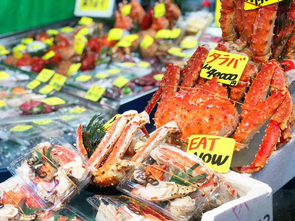 ปูยักษ์ หนึ่งในอาหารทะเลยอดฮิตที่ตลาดปลาญี่ปุ่น